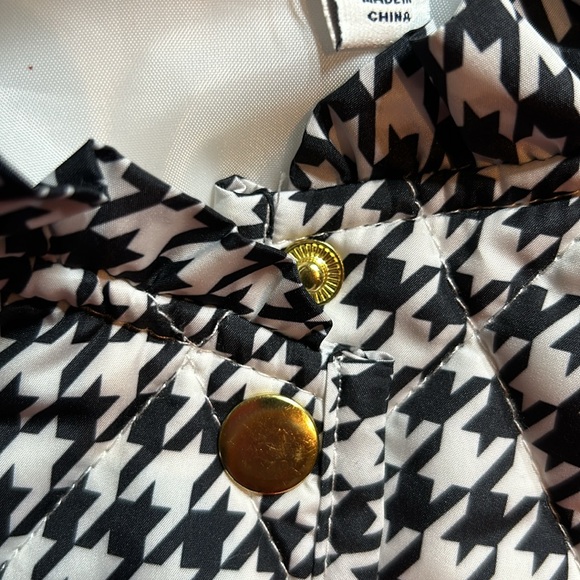 Crown & Ivy Kids Girls Houndstooth Snap Front quilted Vest 3T-EUC - Picture 4 of 4